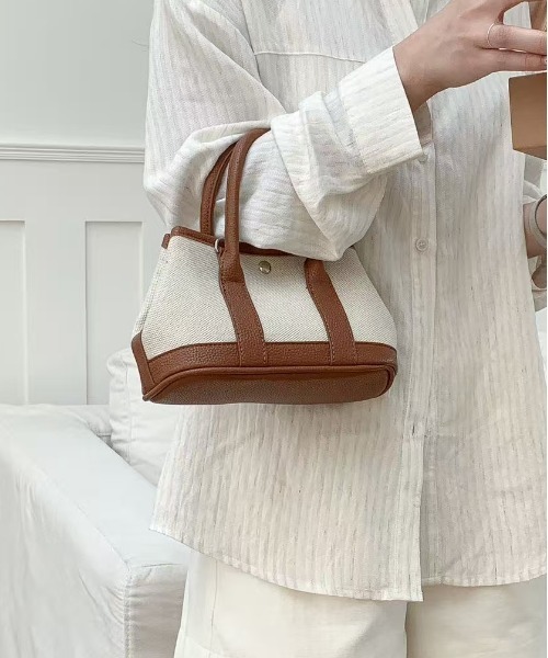 FINEnough(ファインナフ)の「キャンバスミニトート2WAYショルダーバッグ(ショルダーバッグ・レディース・ホワイト/ブラック/ベージュ/ホワイト×ブラック・FREE)」の10枚目の写真