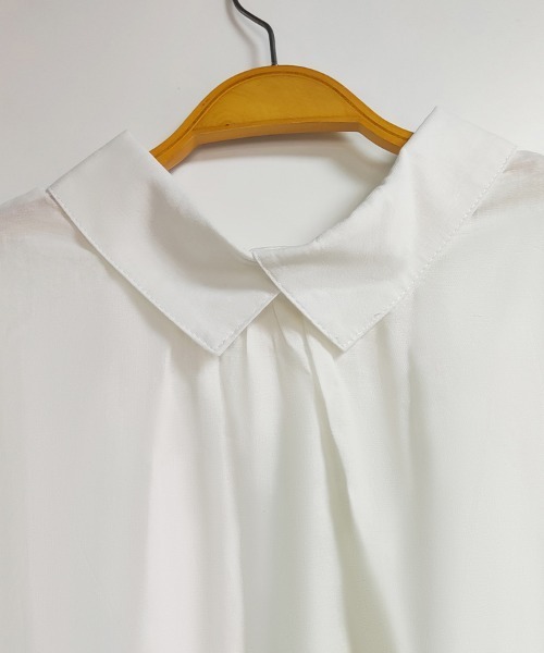 ReRe(リリ)の「前後2WAYブラウス(シャツ/ブラウス・レディース・ホワイト/ベージュ/ブラック・MEDIUM/LARGE/X-LARGE)」の7枚目の写真
