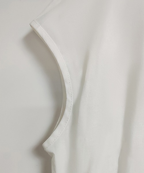 ReRe(リリ)の「前後2WAYブラウス(シャツ/ブラウス・レディース・ホワイト/ベージュ/ブラック・MEDIUM/LARGE/X-LARGE)」の6枚目の写真
