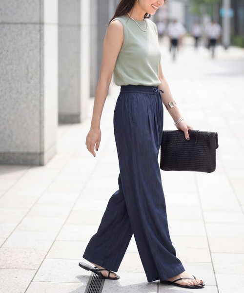 STYLE DELI（スタイルデリ）の「涼しいシボ入りリラックスパンツ（その他パンツ・レディース・ライトブルー/ホワイト/ネイビー・FREE）」の5枚目の写真