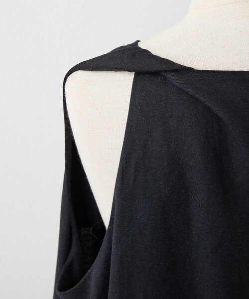 ear PAPILLONNER(イアパピヨネ)の「アシメノースリワンピース【SUM1 STYLE(スミスタイル)】(ワンピース・レディース・ボルドー/ブラック・FREE)」の3枚目の写真