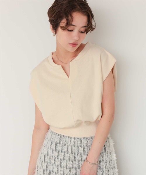 titivate(ティティベイト)の「キーネックカットソーコンパクトトップス(Tシャツ/カットソー・レディース・アイボリー/ブラウン/オートミール・L/M/S)」の1枚目の写真