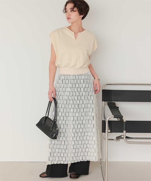 titivate(ティティベイト)の「キーネックカットソーコンパクトトップス(Tシャツ/カットソー・レディース・アイボリー/ブラウン/オートミール・L/M/S)」の5枚目の写真