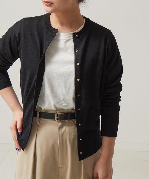 journal standard L'essage（ジャーナルスタンダードレサージュ）の「cashfeelクルーネックカーディガン（カーディガン/ボレロ・レディース・グレー/ブラック/キャメル/レッド・FREE）」の2枚目の写真