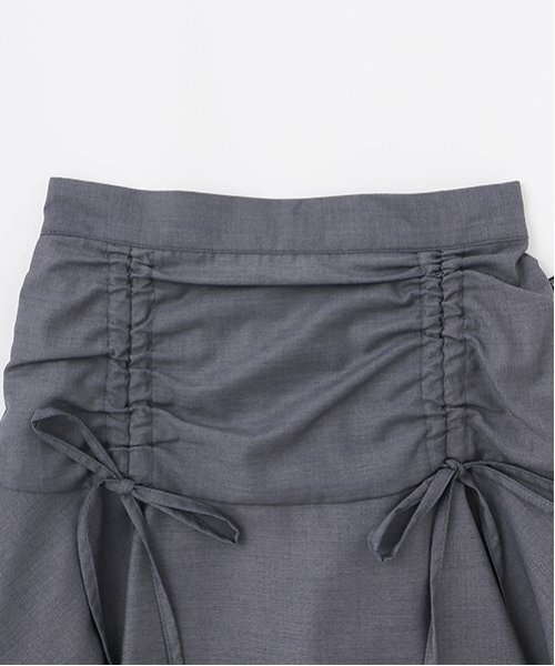 by LOVEiT（バイラビット）の「【Cuugal8月号掲載】ドロストフリルスカート（スカート・キッズ・アイボリー/エメラルド/チャコール・150cm/160cm/120cm/130cm/140cm）」の8枚目の写真