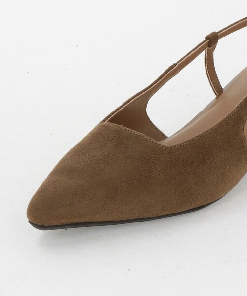 green label relaxing(グリーンレーベルリラクシング)の「ポインテッド バックストラップ パンプス(3cmヒール)(パンプス・レディース・オフホワイト/ブラウン系/ブラック・S/L/M)」の18枚目の写真