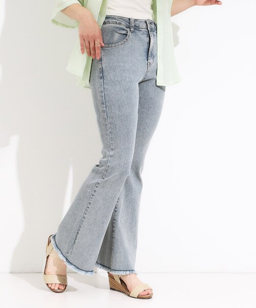 Cutie Blonde（キューティーブロンド）の「【ひんやり/S-LL】ストレッチフレアデニム（デニムパンツ・レディース・ブラック/ライトブルー・01/02/03/04）」の11枚目の写真