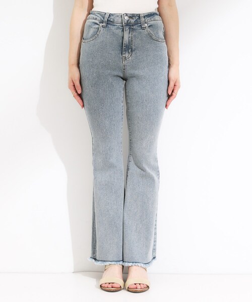 Cutie Blonde（キューティーブロンド）の「【ひんやり/S-LL】ストレッチフレアデニム（デニムパンツ・レディース・ブラック/ライトブルー・01/02/03/04）」の8枚目の写真