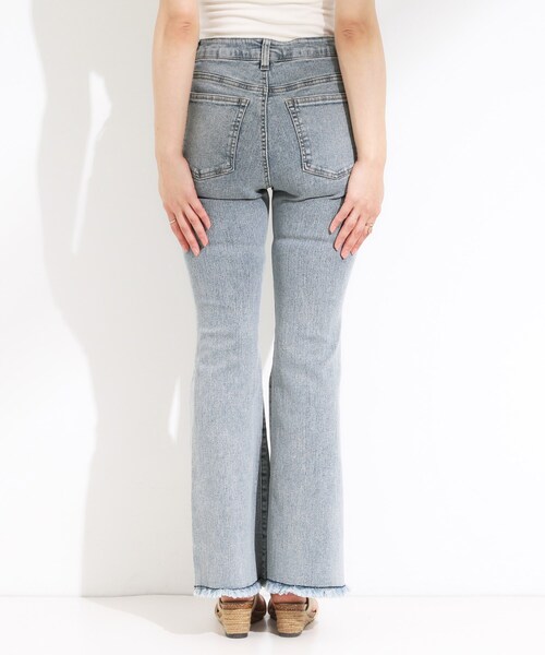 Cutie Blonde（キューティーブロンド）の「【ひんやり/S-LL】ストレッチフレアデニム（デニムパンツ・レディース・ブラック/ライトブルー・01/02/03/04）」の10枚目の写真