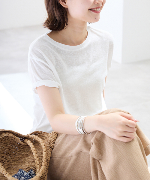 SLOBE IENA（スローブイエナ）の「《追加2》スラブ5分袖TEE（Tシャツ/カットソー・レディース・ネイビー/ベージュ/スカイブルー/ホワイト・FREE）」の14枚目の写真