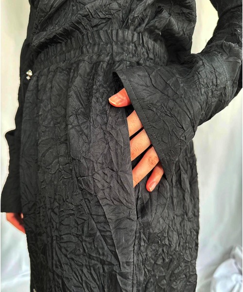 G.V.G.V.（ジーヴィージーヴィー）の「WRINKLE SATIN PANTS（その他パンツ・レディース・セージグリーン/ブラック・36/38）」の6枚目の写真