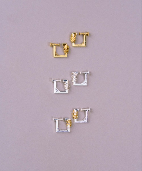 LAPUIS（ラピュイ）の「LAPUIS(ラピュイ) Coil Frame earring（イヤリング・レディース・ゴールド/マルチ・FREE）」の5枚目の写真