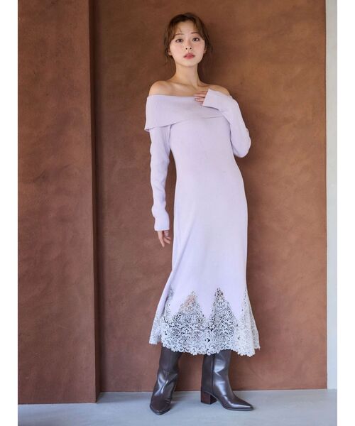 MERCURYDUO（マーキュリーデュオ）の「レーストリムオフショルニットワンピース（ワンピース・レディース・ラベンダー/ベージュ/ブラック・SMALL/MEDIUM）」の8枚目の写真