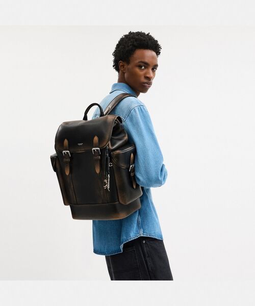 COACH(コーチ)の「ヒッチ バックパック・ラブド レザー(バックパック/リュック・メンズ・ブラック系その他・ONE)」の5枚目の写真