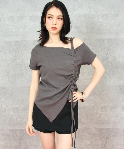ANAP(アナップ)の「サイド ギャザー デザイン ワンショルダー リブ トップス(Tシャツ/カットソー・レディース・キナリ/ダークグレー/ブラウン・FREE)」の9枚目の写真