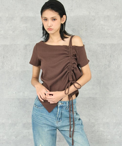 ANAP(アナップ)の「サイド ギャザー デザイン ワンショルダー リブ トップス(Tシャツ/カットソー・レディース・キナリ/ダークグレー/ブラウン・FREE)」の12枚目の写真