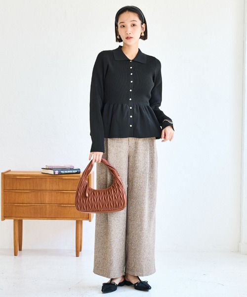 VIS（ビス）の「【洗える】襟付きペプラムカーディガン（カーディガン/ボレロ・レディース・ダークブラウン/ブラック/オフホワイト/ブルー・FREE）」の8枚目の写真