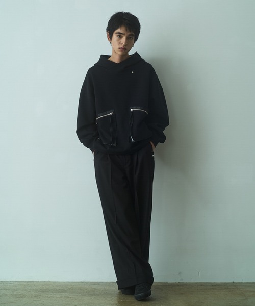 PHILTHEORY（フィルセオリー）の「Cross neck cargo Parka / クロスネックカーゴパーカー（パーカー・メンズ・グレー/ブラック・1/3/2）」の3枚目の写真