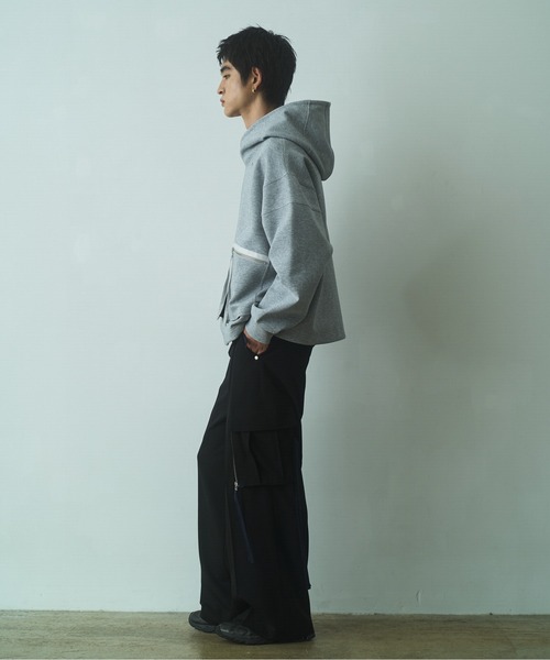 PHILTHEORY（フィルセオリー）の「Cross neck cargo Parka / クロスネックカーゴパーカー（パーカー・メンズ・グレー/ブラック・1/3/2）」の13枚目の写真