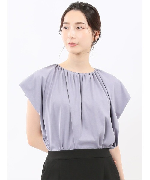 m.f.editorial(エムエフエディトリアル)の「【ストレッチ ややゆったり】m.f.エディトリアル レディース ギャザーネック 半袖 プルオーバー(Tシャツ/カットソー・レディース・パープル/グリーン系その他/アイボリー/サックスブルー・LARGE/MEDIUM)」の1枚目の写真