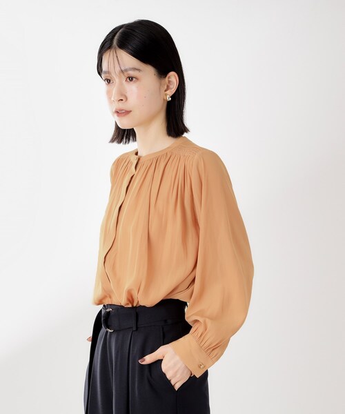 THE SHOP TK （ザ ショップ ティーケー ）の「ヴィンテージサテンギャザーシャツ（シャツ/ブラウス・レディース・オレンジ/スミクロ/アイボリー・13/12）」の15枚目の写真