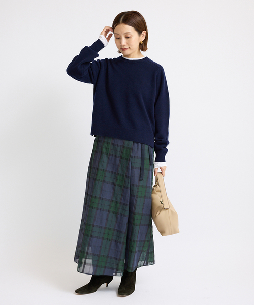 IENA（イエナ）の「SUPER180クルーネックプルオーバー（ニット/セーター・レディース・ブラウン/チャコールグレー/ネイビー/アイボリー/ピンク・FREE）」の19枚目の写真