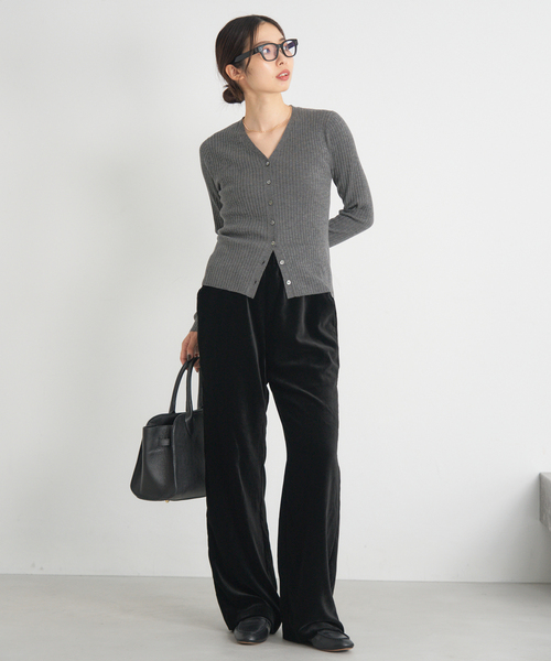 IENA(イエナ)の「スカラップドベルベットパンツ(その他パンツ・レディース・ブラック・38/36)」の2枚目の写真