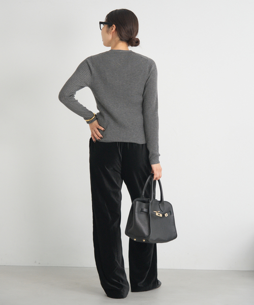 IENA(イエナ)の「スカラップドベルベットパンツ(その他パンツ・レディース・ブラック・38/36)」の16枚目の写真