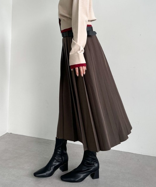 archives(アルシーヴ)の「ベルトプリーツスカート(スカート・レディース・モカ/ブラック/グレー・MEDIUM)」の6枚目の写真