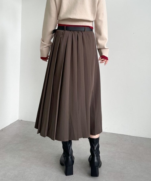 archives(アルシーヴ)の「ベルトプリーツスカート(スカート・レディース・モカ/ブラック/グレー・MEDIUM)」の7枚目の写真