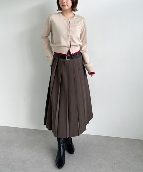 archives(アルシーヴ)の「ベルトプリーツスカート(スカート・レディース・モカ/ブラック/グレー・MEDIUM)」の8枚目の写真
