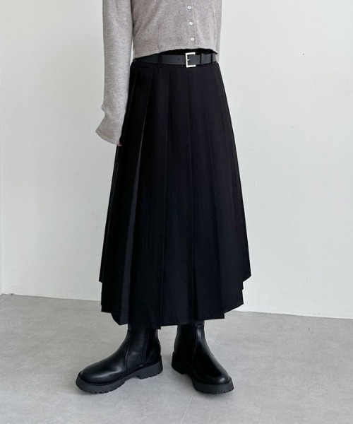 archives(アルシーヴ)の「ベルトプリーツスカート(スカート・レディース・モカ/ブラック/グレー・MEDIUM)」の13枚目の写真