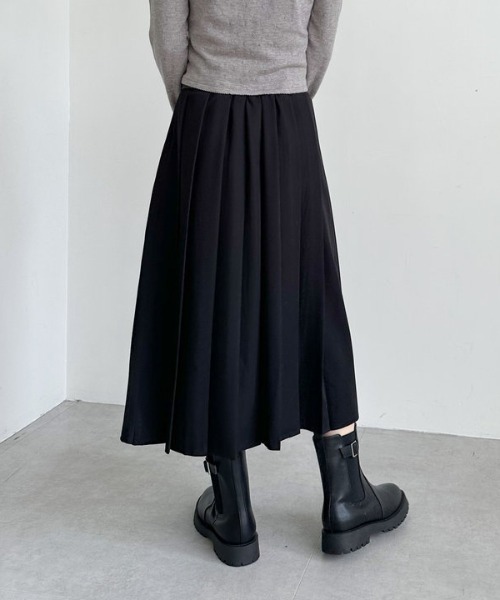 archives(アルシーヴ)の「ベルトプリーツスカート(スカート・レディース・モカ/ブラック/グレー・MEDIUM)」の15枚目の写真