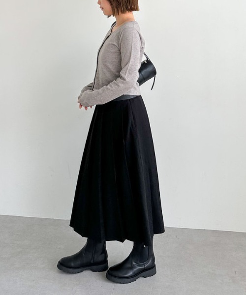 archives(アルシーヴ)の「ベルトプリーツスカート(スカート・レディース・モカ/ブラック/グレー・MEDIUM)」の18枚目の写真