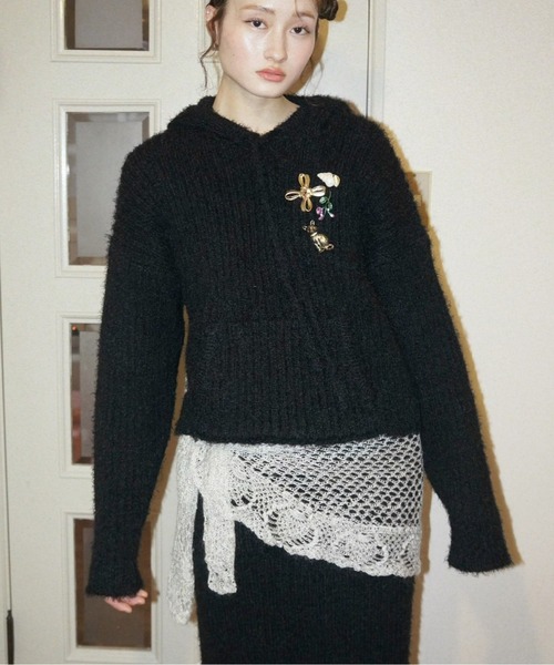 musubore（ムスボレ）の「feather yarn knit hoodie / フェザーヤーンニットフーディー（ニット/セーター・レディース・パープル/ブラック/カーキ・FREE）」の2枚目の写真