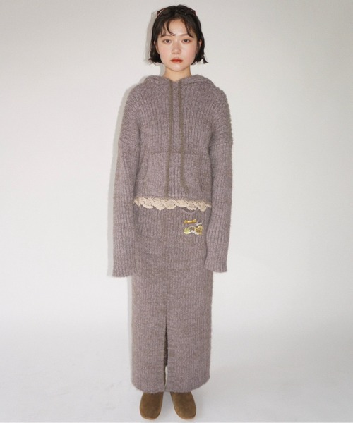 musubore（ムスボレ）の「feather yarn knit hoodie / フェザーヤーンニットフーディー（ニット/セーター・レディース・パープル/ブラック/カーキ・FREE）」の4枚目の写真