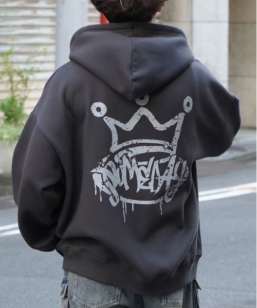 ILL'S（イルズ）の「ビッグシルエット フェード8ボール / クラウン バックプリントパーカー フーディー ユニセックス（パーカー・メンズ・アッシュグレー/チャコールグレー/グレー系/イエロー系その他/ライトグレー系/イエロー・M/L）」の4枚目の写真