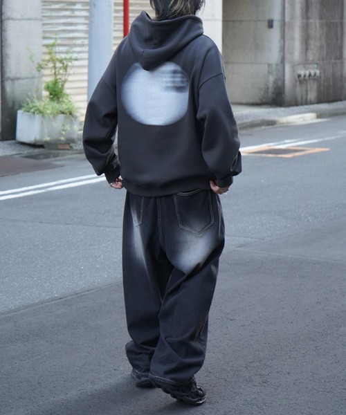 ILL'S（イルズ）の「ビッグシルエット フェード8ボール / クラウン バックプリントパーカー フーディー ユニセックス（パーカー・メンズ・アッシュグレー/チャコールグレー/グレー系/イエロー系その他/ライトグレー系/イエロー・M/L）」の14枚目の写真