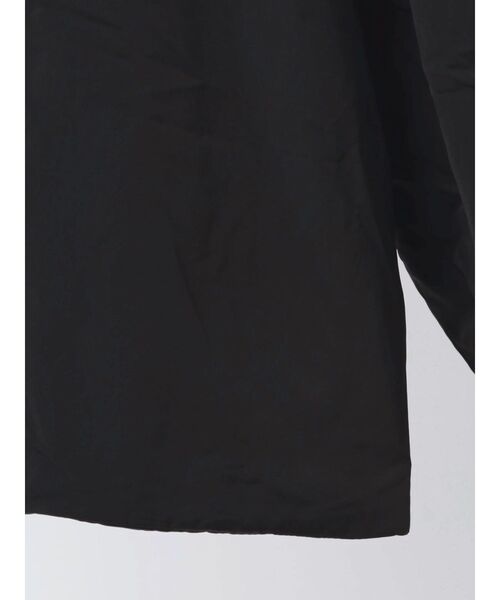 PUMA（プーマ）の「【PUMA】PUMA X ROSE Oversized Half-Zip Padded Jacket（ナイロンジャケット・レディース・ブラック・MEDIUM/SMALL）」の6枚目の写真