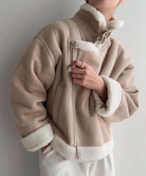 JUNOAH（ジュノア）の「ボアフェイクムートン（ムートンコート・レディース・ブラック/グレイッシュベージュ/ブラウン・MEDIUM/SMALL/LARGE）」の3枚目の写真