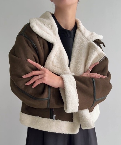 JUNOAH（ジュノア）の「ボアフェイクムートン（ムートンコート・レディース・ブラック/グレイッシュベージュ/ブラウン・MEDIUM/SMALL/LARGE）」の8枚目の写真