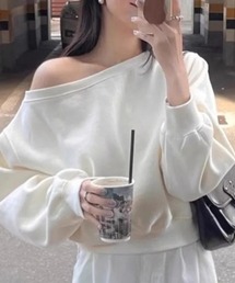 semuse（セミューズ）の「ワンショルダートップス（スウェット）」