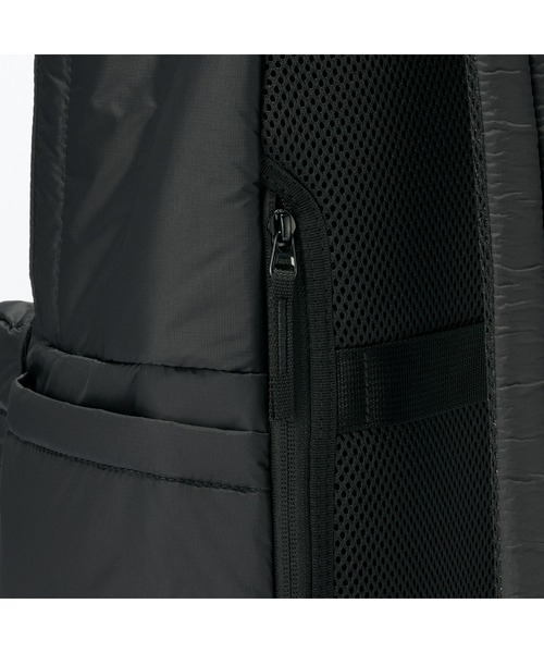 無印良品（ムジルシリョウヒン）の「肩の負担を軽くする　撥水中わた入りリュックサック（バックパック/リュック・レディース・キャメル/ブラック・FREE）」の8枚目の写真