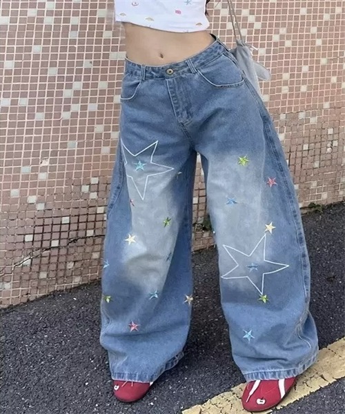 Dream garden(ドリームガーデン)の「星刺繍ワイドシルエットデニムパンツ(デニムパンツ・レディース・ブルー・XL/M/S/L)」の6枚目の写真