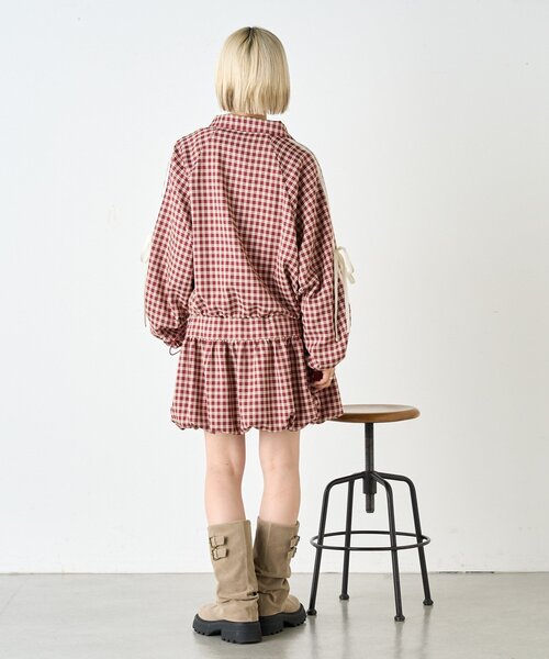 w closet（ダブルクローゼット）の「チェックラインバルーンスカパン（スカート・レディース・ブラック/レッド・FREE）」の4枚目の写真