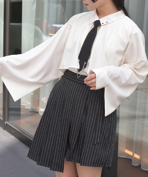 axes femme（アクシーズファム）の「タイ付オーバーケープ風ブラウス（シャツ/ブラウス・レディース・キナリ/ブラック/ブルーグリーン・FREE）」の2枚目の写真