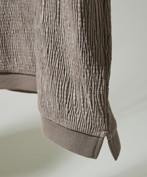 ABAHOUSE（アバハウス）の「ベロアプリーツ ニットポロシャツ / オーバーサイズ（ポロシャツ・メンズ・ブラウン/ネイビー/ブラック・46/48）」の16枚目の写真