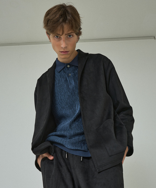 ABAHOUSE（アバハウス）の「ベロアプリーツ ニットポロシャツ / オーバーサイズ（ポロシャツ・メンズ・ブラウン/ネイビー/ブラック・46/48）」の8枚目の写真