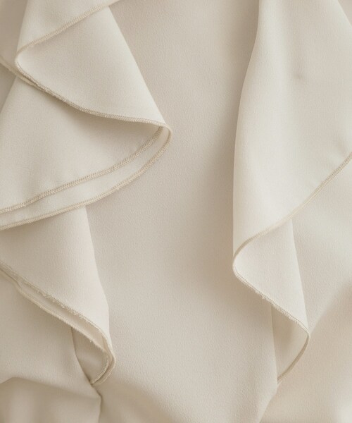 couture brooch（クチュールブローチ）の「【大人可愛い・通勤】ラッフルフリルブラウス（シャツ/ブラウス・レディース・ブラック系/ライトグレー/ブラウン系その他・38/40/42/36）」の19枚目の写真