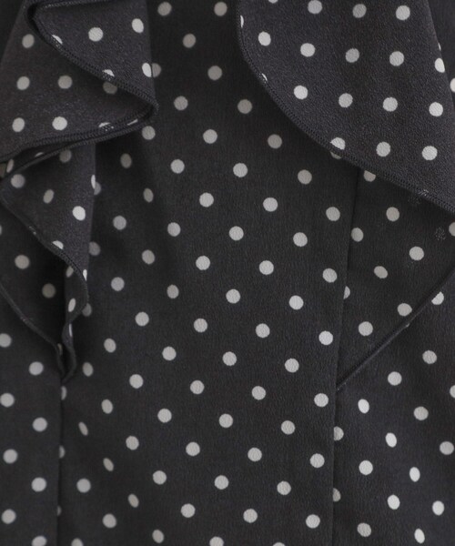 couture brooch（クチュールブローチ）の「【大人可愛い・通勤】ラッフルフリルブラウス（シャツ/ブラウス・レディース・ブラック系/ライトグレー/ブラウン系その他・38/40/42/36）」の21枚目の写真